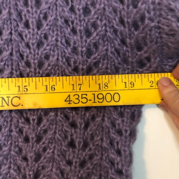 Lavender V-neck Sweater, No Label/brand, May be Handmade, S/M - Picture 7 of 12